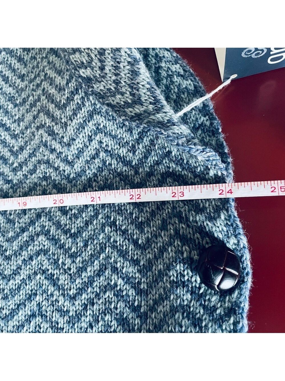ARAN Irish Blue Herringbone Poncho w. Carved Wooden Button Detail -One Size BNWT - Picture 9 of 10